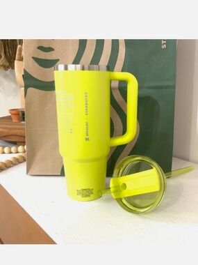 Starbucks X Mexico Stanley 2024 Lime NWOT 30oz